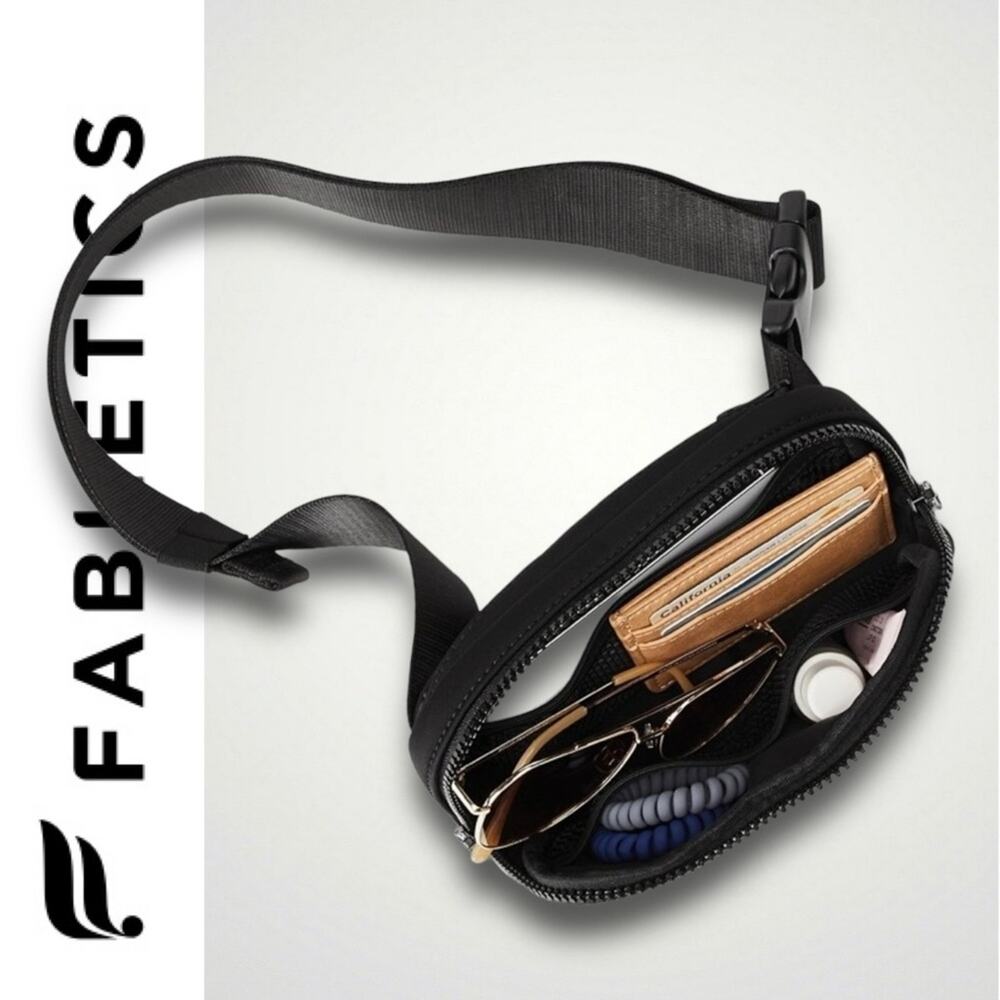 FABLETICS NWT BLACK CROSSBODY BELT BAG ACTIVE ATHLEISURE SPORT TRAVEL UNISEX - Picture 4 of 5